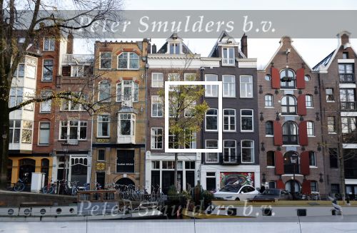 Amsterdam 22 november 2020
Huis/ appartement van Mark v Eeuwen in dit grachtenpand