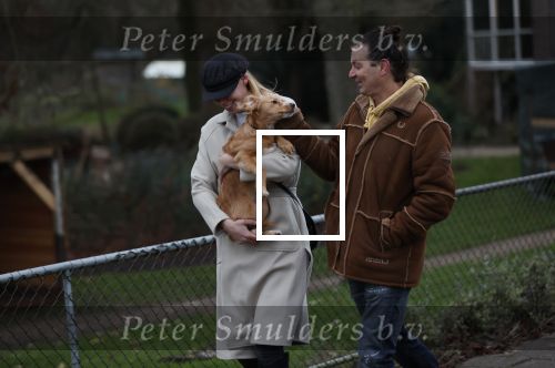 Ouderkerk aan de Amstel 11 december 2020
Nicolette Kluijver met haar man en hun nieuwe puppy.