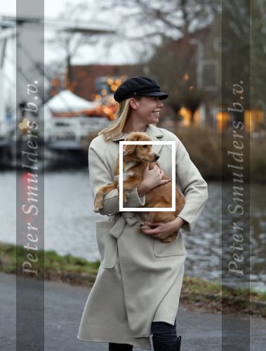 Ouderkerk aan de Amstel 11 december 2020
Nicolette Kluijver met haar man en hun nieuwe puppy.