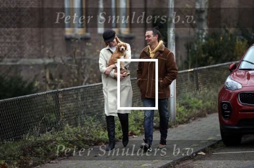 Ouderkerk aan de Amstel 11 december 2020
Nicolette Kluijver met haar man en hun nieuwe puppy.