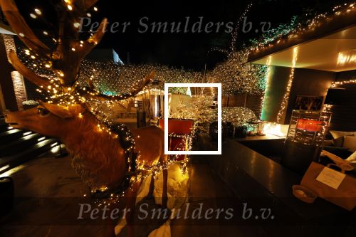 Amsterdam 15 december 2020
De tuin van Nicolette v Dam en Bas Smit is helemaal versierd in kerstsfeer.