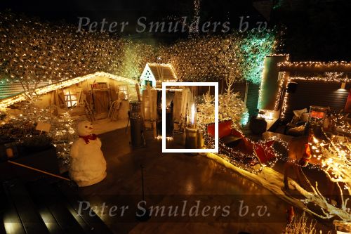 Amsterdam 15 december 2020
De tuin van Nicolette v Dam en Bas Smit is helemaal versierd in kerstsfeer.