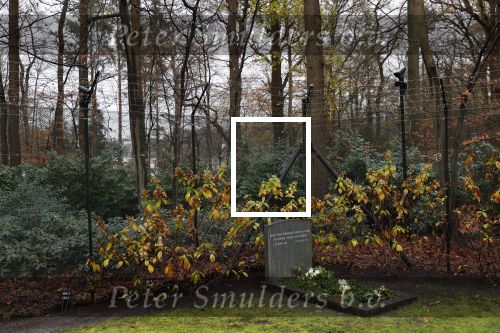 Lage Vuursche 3 december 2020
Het graf van Prins Friso op de begraafplaats in Lage Vuursche naatt kasteel Drakesteyn waar Prinses Beatrix woont