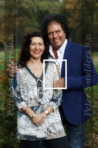Holten 9 november 2020
Rene Le Blanc tekent een kontrakt bij Edwin en Coen v Hoevelaak. Hij kwam samen met zijn vriendin.