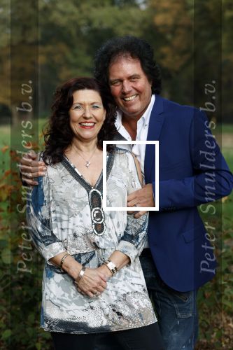 Holten 9 november 2020
Rene Le Blanc tekent een kontrakt bij Edwin en Coen v Hoevelaak. Hij kwam samen met zijn vriendin.