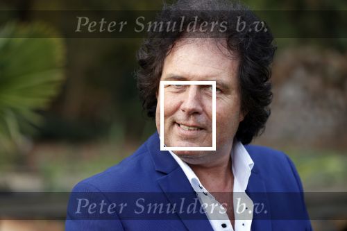 Holten 9 november 2020
Rene Le Blanc tekent een kontrakt bij Edwin en Coen v Hoevelaak. Hij kwam samen met zijn vriendin.