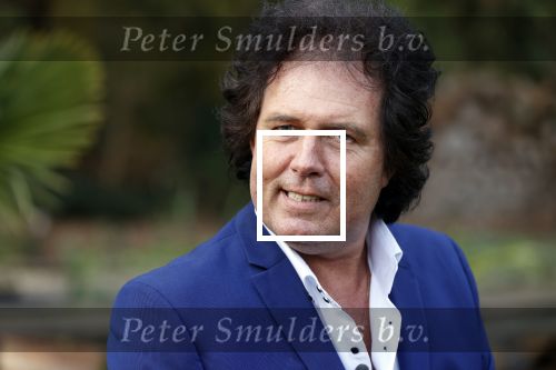 Holten 9 november 2020
Rene Le Blanc tekent een kontrakt bij Edwin en Coen v Hoevelaak. Hij kwam samen met zijn vriendin.