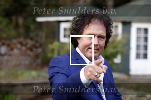Holten 9 november 2020
Rene Le Blanc tekent een kontrakt bij Edwin en Coen v Hoevelaak. Hij kwam samen met zijn vriendin.