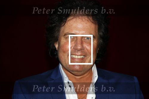 Holten 9 november 2020
Rene Le Blanc tekent een kontrakt bij Edwin en Coen v Hoevelaak. Hij kwam samen met zijn vriendin.