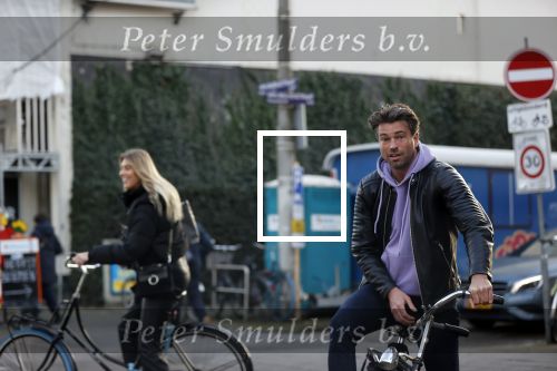 Amsterdam 22 november 2020
Rick Brandsteder komt en vriendin tegen in Amsterdam zuid