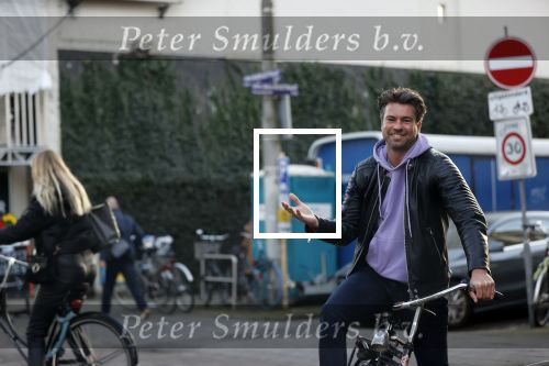 Amsterdam 22 november 2020
Rick Brandsteder komt en vriendin tegen in Amsterdam zuid