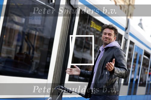 Amsterdam 22 november 2020
Rick Brandsteder komt en vriendin tegen in Amsterdam zuid