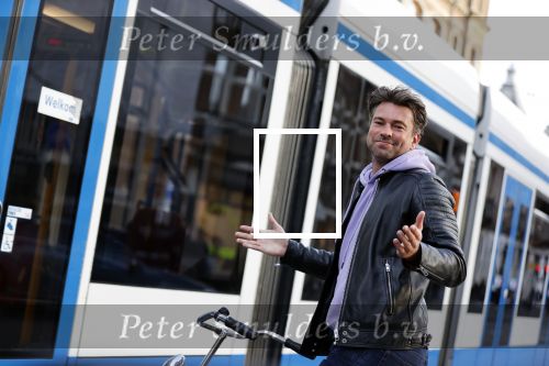 Amsterdam 22 november 2020
Rick Brandsteder komt en vriendin tegen in Amsterdam zuid