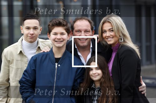 Vinkeveen 12 december 2020
Robert leroy vertrekt bij the Harbour Club in Vinkeveen met zijn vriendin Jaimie de Boer en zijn kinderen.