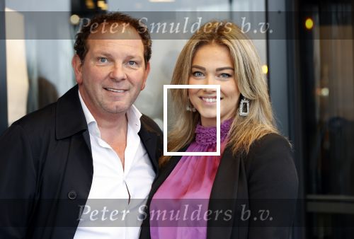 Vinkeveen 12 december 2020
Robert leroy vertrekt bij the Harbour Club in Vinkeveen met zijn vriendin Jaimie de Boer en zijn kinderen.