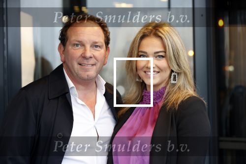Vinkeveen 12 december 2020
Robert leroy vertrekt bij the Harbour Club in Vinkeveen met zijn vriendin Jaimie de Boer en zijn kinderen.