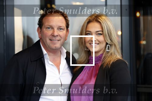Vinkeveen 12 december 2020
Robert leroy vertrekt bij the Harbour Club in Vinkeveen met zijn vriendin Jaimie de Boer en zijn kinderen.