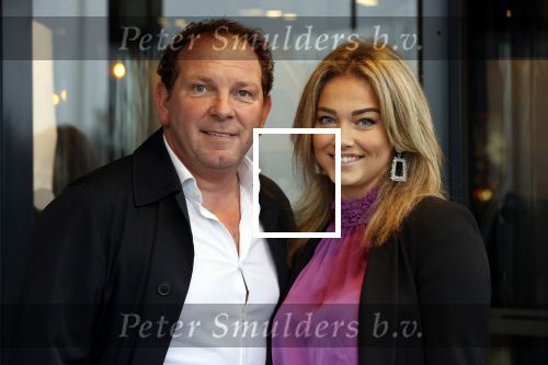 Vinkeveen 12 december 2020
Robert leroy vertrekt bij the Harbour Club in Vinkeveen met zijn vriendin Jaimie de Boer en zijn kinderen.