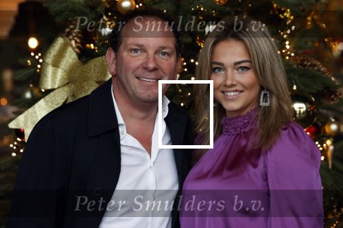 Vinkeveen 12 december 2020
Robert leroy vertrekt bij the Harbour Club in Vinkeveen met zijn vriendin Jaimie de Boer en zijn kinderen.