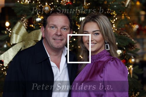 Vinkeveen 12 december 2020
Robert leroy vertrekt bij the Harbour Club in Vinkeveen met zijn vriendin Jaimie de Boer en zijn kinderen.