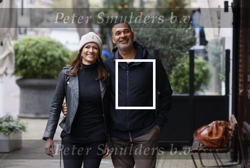 Amsterdam 13 november 2020
Ruud Gullit met zijn vriendin Karin de Rooij