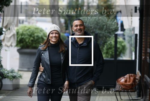 Amsterdam 13 november 2020
Ruud Gullit met zijn vriendin Karin de Rooij