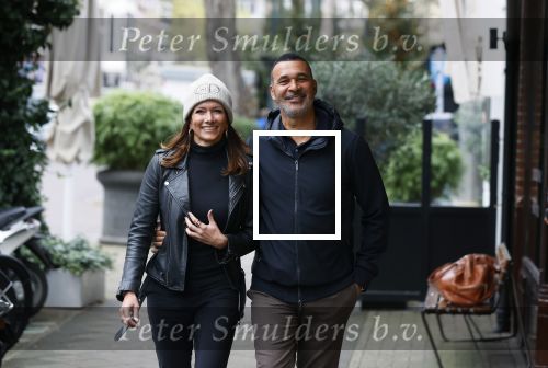 Amsterdam 13 november 2020
Ruud Gullit met zijn vriendin Karin de Rooij