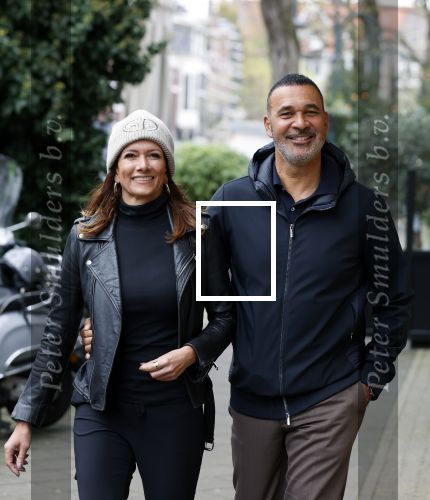 Amsterdam 13 november 2020
Ruud Gullit met zijn vriendin Karin de Rooij