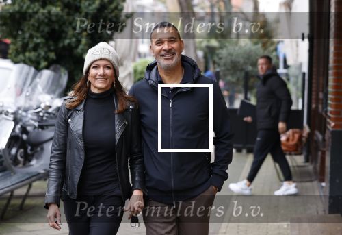 Amsterdam 13 november 2020
Ruud Gullit met zijn vriendin Karin de Rooij