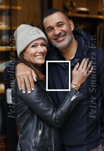 Amsterdam 13 november 2020
Ruud Gullit met zijn vriendin Karin de Rooij