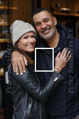 Amsterdam 13 november 2020
Ruud Gullit met zijn vriendin Karin de Rooij