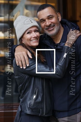 Amsterdam 13 november 2020
Ruud Gullit met zijn vriendin Karin de Rooij