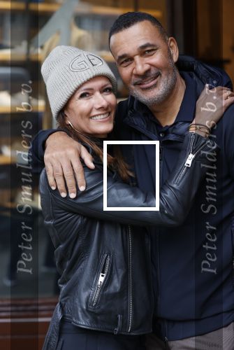 Amsterdam 13 november 2020
Ruud Gullit met zijn vriendin Karin de Rooij