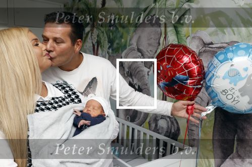 Schevebingen 20 november 2020
Samantha de Jong met haar vriend Gerrit en hun baby Djamino in hun huis .