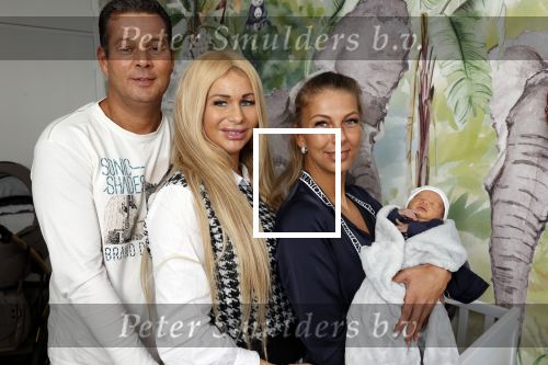 Schevebingen 20 november 2020
Samantha de Jong met haar vriend Gerrit en hun baby Djamino in hun huis .  dochter Gerrit