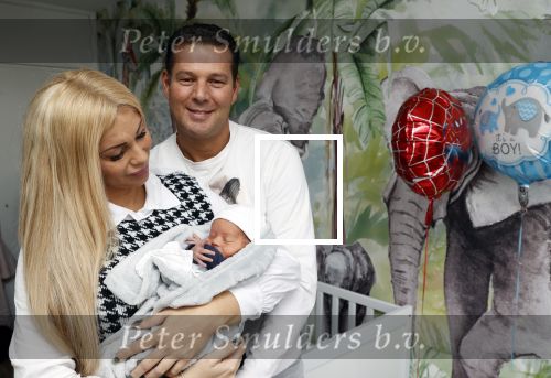Scheveningen 20 november 2020
Samantha de Jong met haar vriend Gerrit en hun baby Djamino in hun huis .  dochter Gerrit