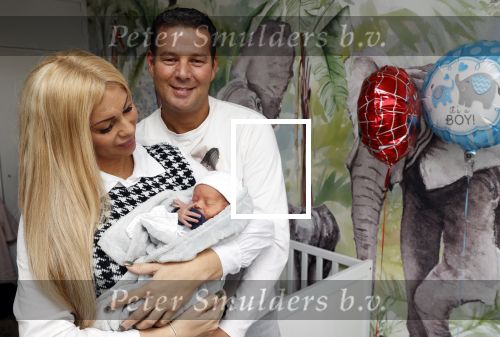Scheveningen 20 november 2020
Samantha de Jong met haar vriend Gerrit en hun baby Djamino in hun huis .  dochter Gerrit