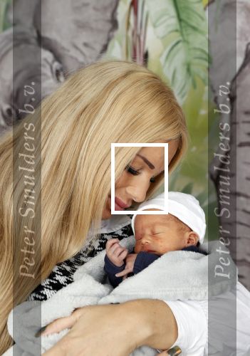 Scheveningen 20 november 2020
Samantha de Jong met haar vriend Gerrit en hun baby Djamino in hun huis .  dochter Gerrit