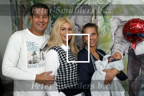 Scheveningen 20 november 2020
Samantha de Jong met haar vriend Gerrit en hun baby Djamino in hun huis .  dochter Gerrit