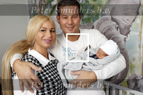 Scheveningen 20 november 2020
Samantha de Jong met haar vriend Gerrit en hun baby Djamino in hun huis .  dochter Gerrit