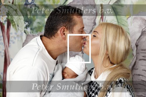 Scheveningen 20 november 2020
Samantha de Jong met haar vriend Gerrit en hun baby Djamino in hun huis .  dochter Gerrit