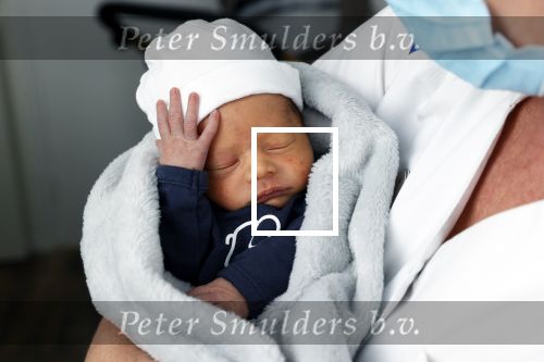 Scheveningen 20 november 2020
Samantha de Jong met haar vriend Gerrit en hun baby Djamino in hun huis .  dochter Gerrit