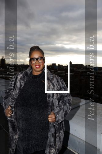 Rotterdam 4 december 2020
Interview Cahtherine Keyl met Shirma Rouse . Shirma is ruim 60 kg afgevallen.