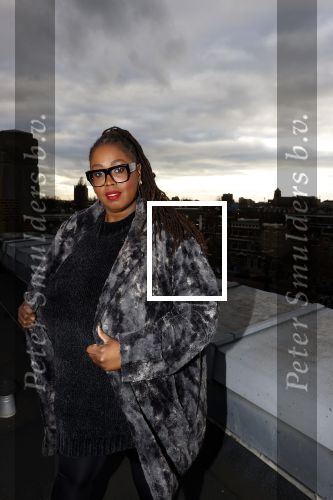Rotterdam 4 december 2020
Interview Cahtherine Keyl met Shirma Rouse . Shirma is ruim 60 kg afgevallen.