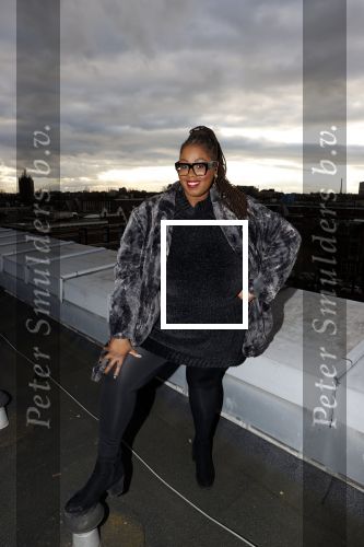 Rotterdam 4 december 2020
Interview Cahtherine Keyl met Shirma Rouse . Shirma is ruim 60 kg afgevallen.