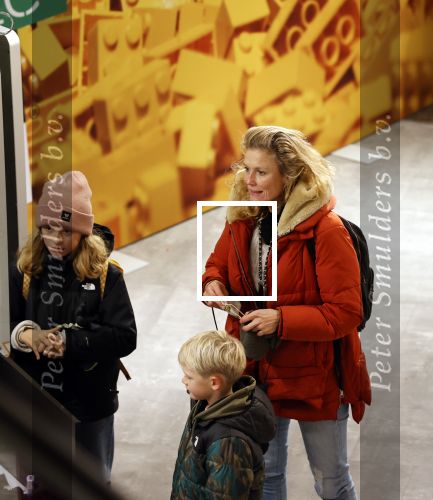 Amsterdam 9 december 2020
Lego expositie in de kalver passage . Sophie Hilbrand kam met haar kinderen