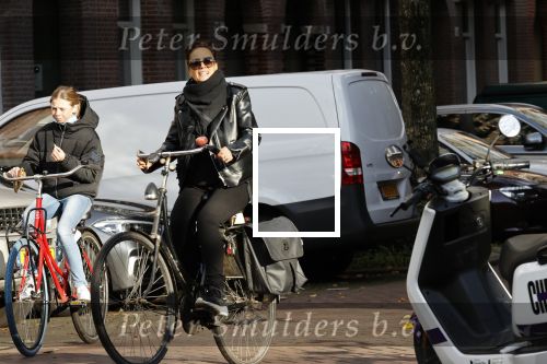 Amsterdam 23 november 2020
Suzanne Klemann  met dochter op straat in Amsterdam zuid.