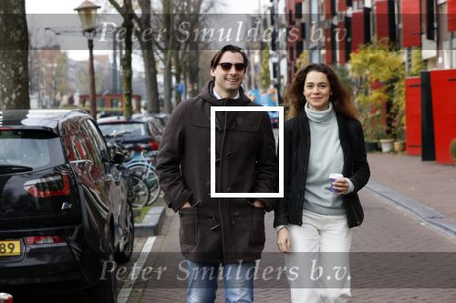 Amsterdam 29 november 2020
Thiery Baudert en zijn vriendin Davide op straat in Amsterdam.