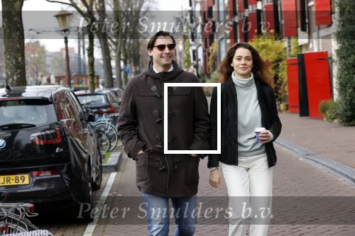 Amsterdam 29 november 2020
Thiery Baudert en zijn vriendin Davide op straat in Amsterdam.