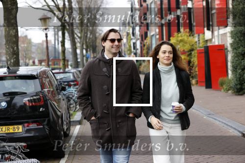 Amsterdam 29 november 2020
Thiery Baudert en zijn vriendin Davide op straat in Amsterdam.